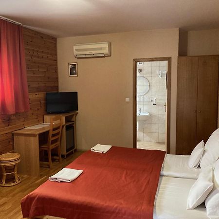 Nautilus Etterem Es Panzio Otel Dabas Dış mekan fotoğraf