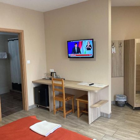 Nautilus Etterem Es Panzio Otel Dabas Dış mekan fotoğraf