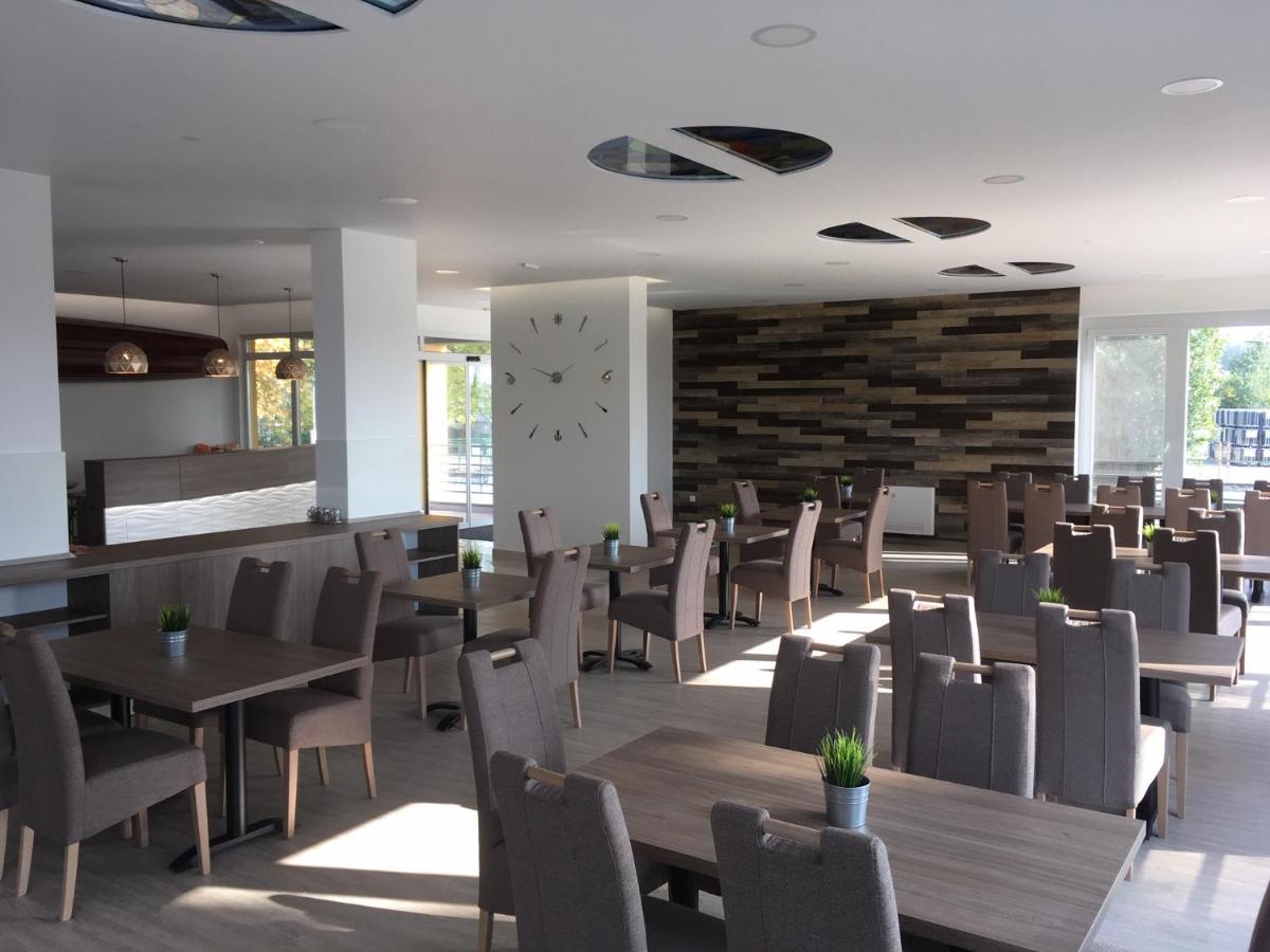 Nautilus Etterem Es Panzio Otel Dabas Dış mekan fotoğraf