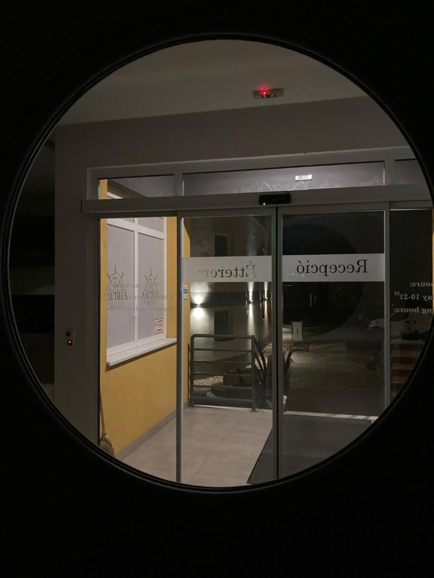 Nautilus Etterem Es Panzio Otel Dabas Dış mekan fotoğraf