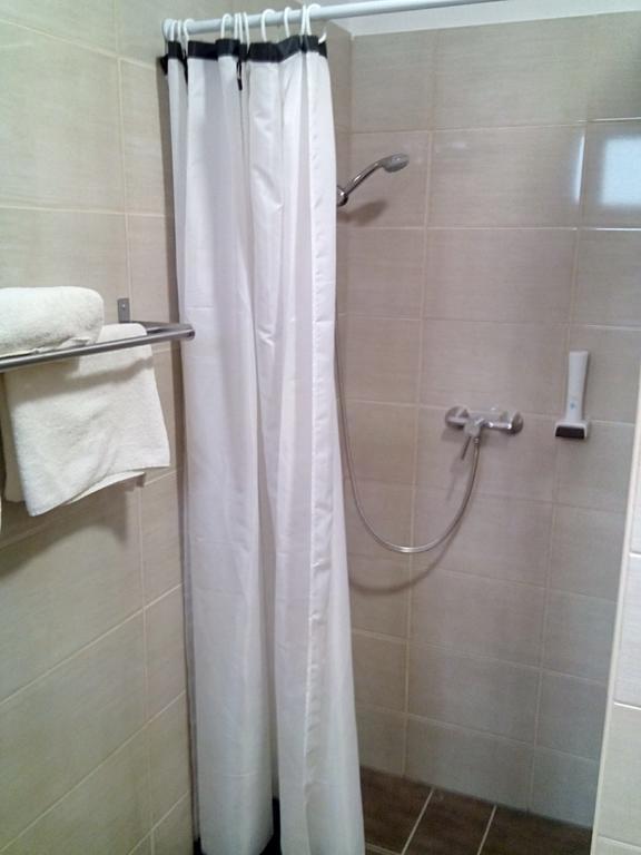 Nautilus Etterem Es Panzio Otel Dabas Dış mekan fotoğraf
