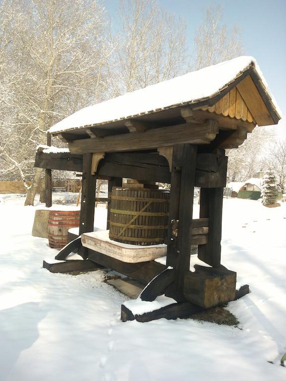 Nautilus Etterem Es Panzio Otel Dabas Dış mekan fotoğraf