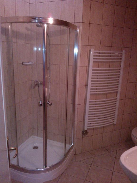 Nautilus Etterem Es Panzio Otel Dabas Oda fotoğraf